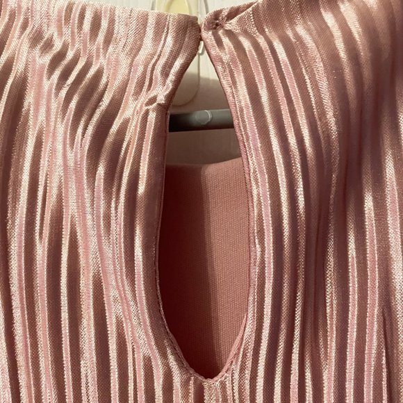Pink Satin Sleeveless Top - Picture 4 of 5